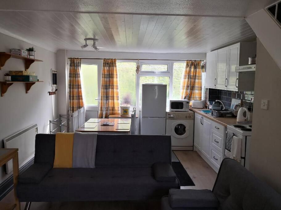 'Le Chalet Ii' Free Unlimited Wifi 2 Bed Chalet House Hodgeston Esterno foto
